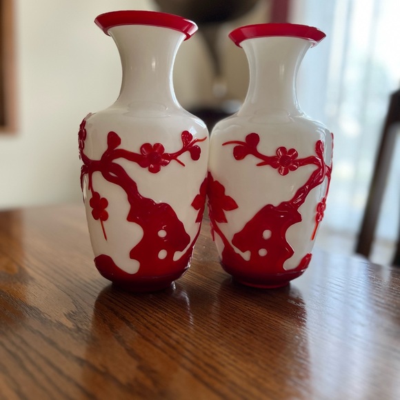 Antique 9” Chinese Vases - Mirrored Pair - Picture 3 of 4